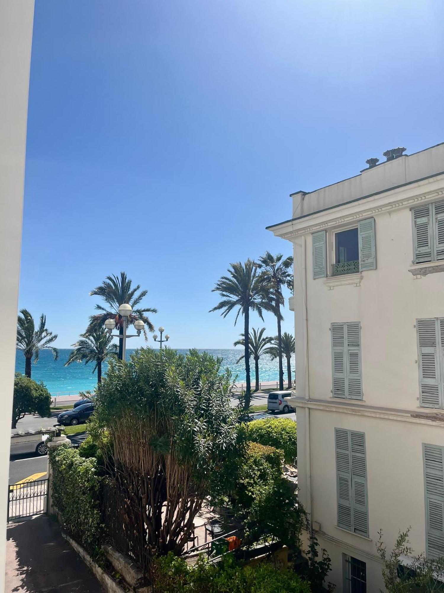 Hotel Flots D'Azur Promenade Des Anglais Nice Room photo