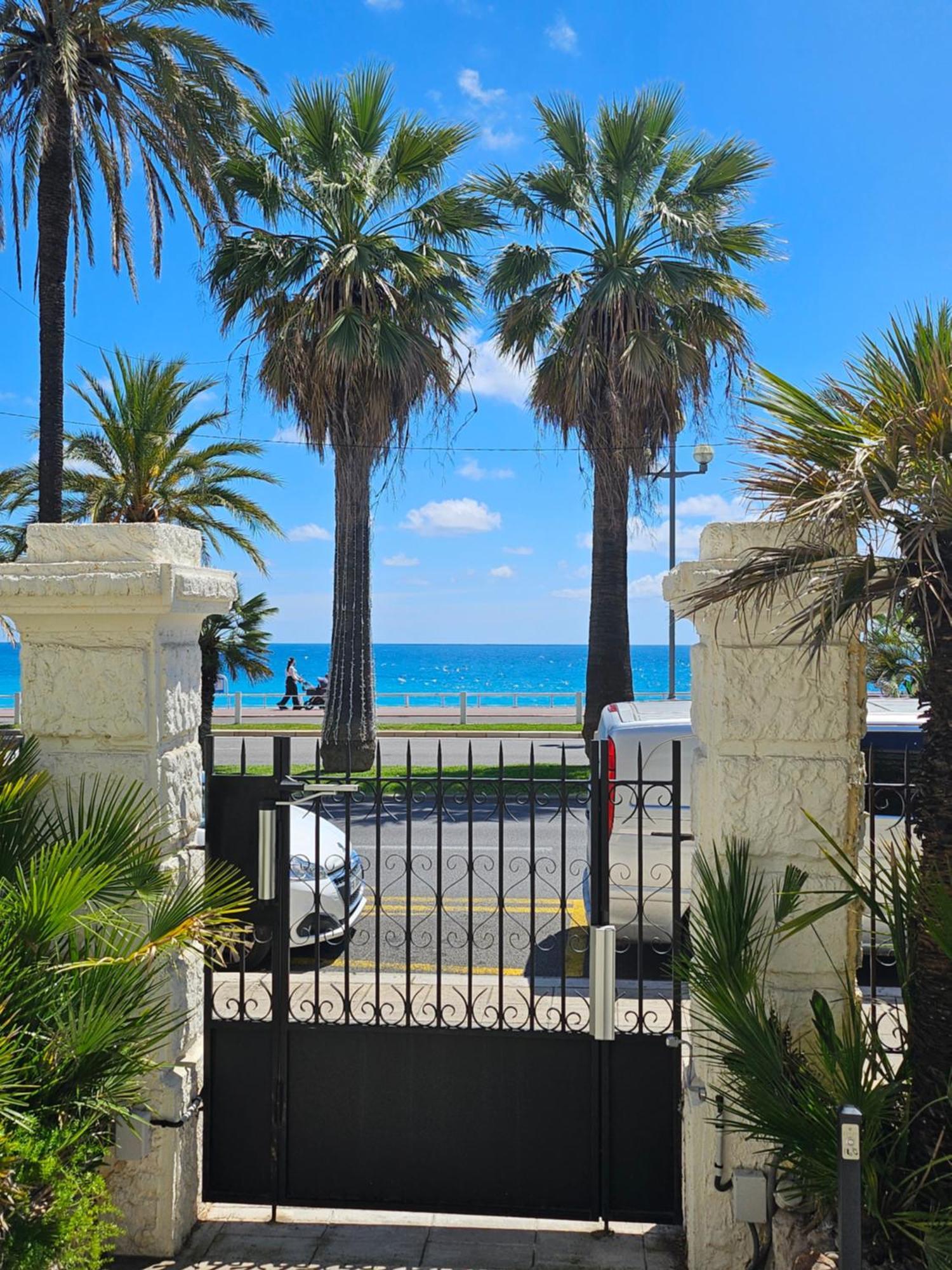 Hotel Flots D'Azur Promenade Des Anglais Nice Exterior photo