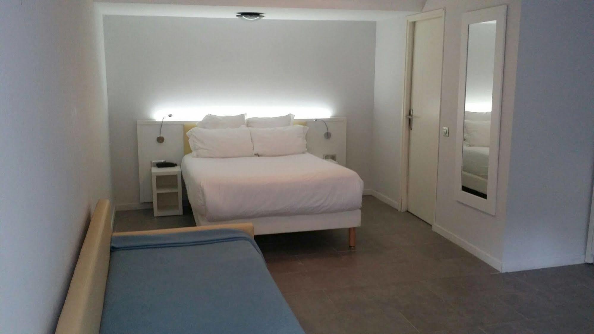 Hotel Flots D'Azur Promenade Des Anglais Nice Exterior photo