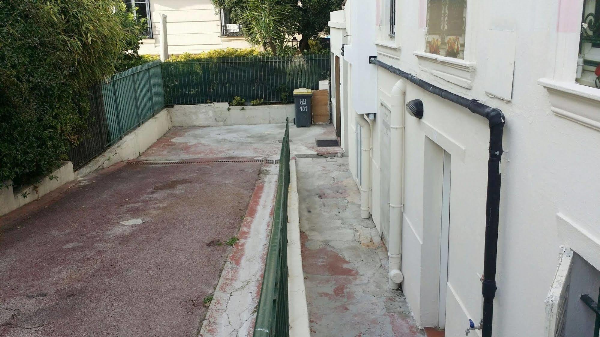 Hotel Flots D'Azur Promenade Des Anglais Nice Exterior photo